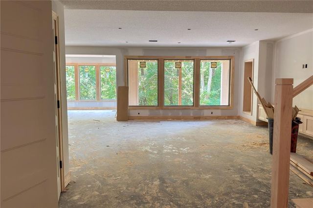 9926 Brockway Street, Lenexa, KS 66220