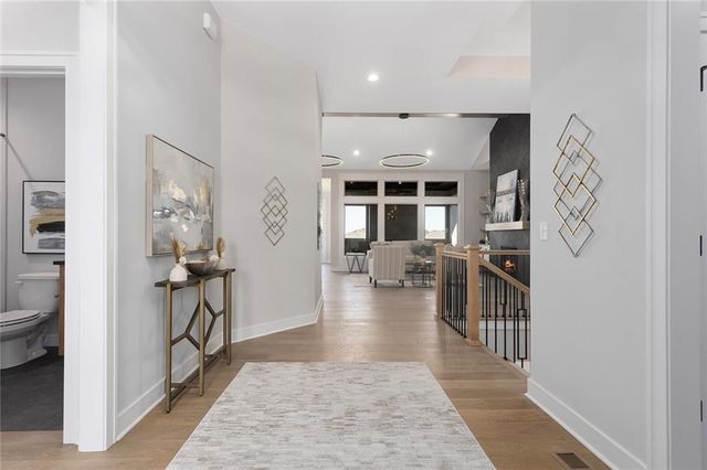 9926 Brockway Street, Lenexa, KS 66220