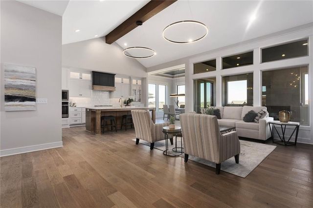 9926 Brockway Street, Lenexa, KS 66220