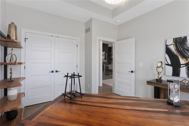 9926 Brockway Street, Lenexa, KS 66220