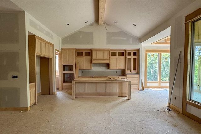9926 Brockway Street, Lenexa, KS 66220