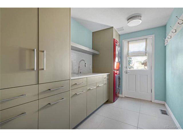 5586 E Mineral Ln, Centennial, CO 80122