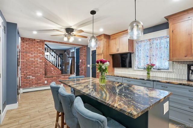 24 Mountain Road, Cornwall On Hudson, NY 12520