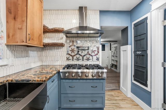 24 Mountain Road, Cornwall On Hudson, NY 12520