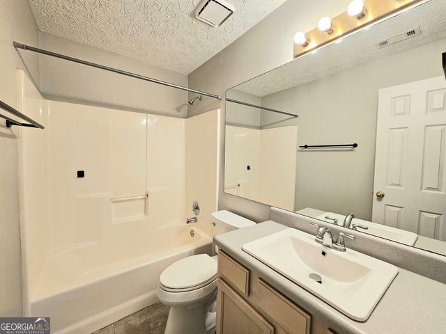 2734 Highland Ridge NW, Kennesaw, GA 30152