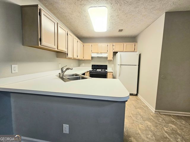 2734 Highland Ridge NW, Kennesaw, GA 30152