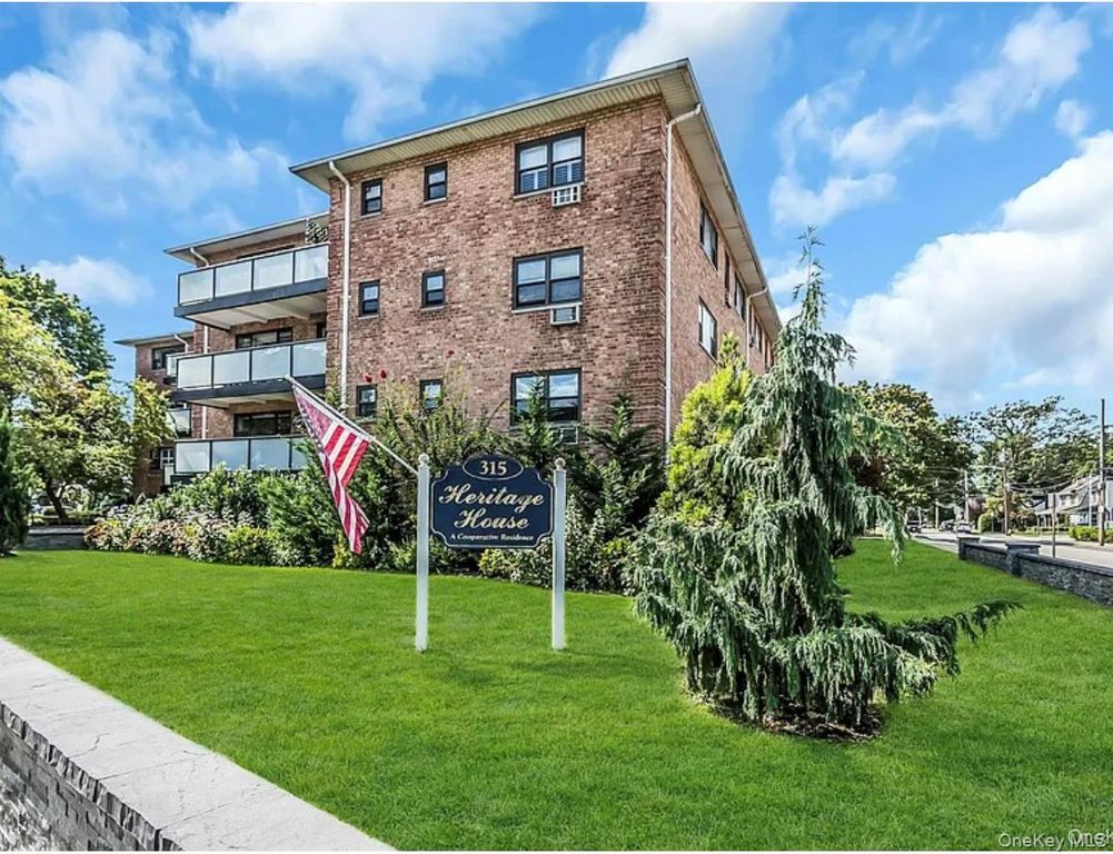 315 Atlantic Avenue 1A, East Rockaway, NY 11518
