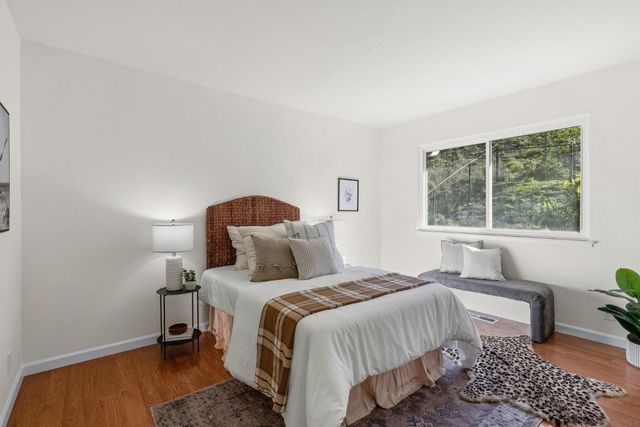 1100 Glacier Avenue, Pacifica, CA 94044