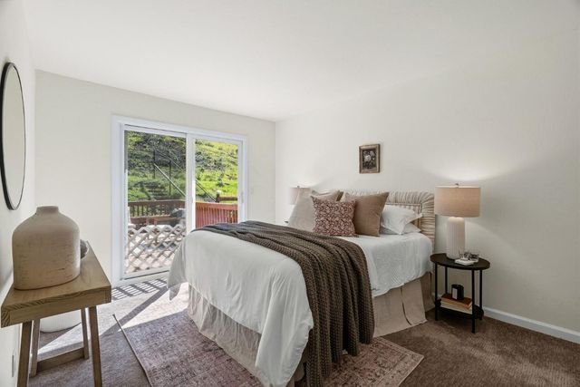 1100 Glacier Avenue, Pacifica, CA 94044