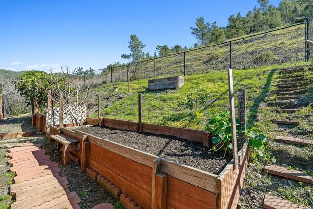 1100 Glacier Avenue, Pacifica, CA 94044