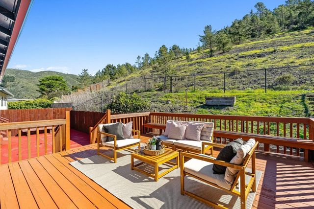 1100 Glacier Avenue, Pacifica, CA 94044