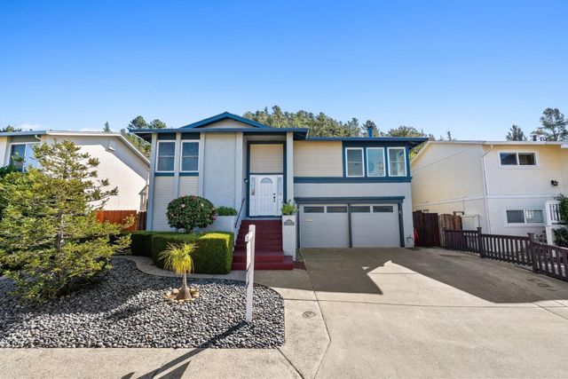 1100 Glacier Avenue, Pacifica, CA 94044