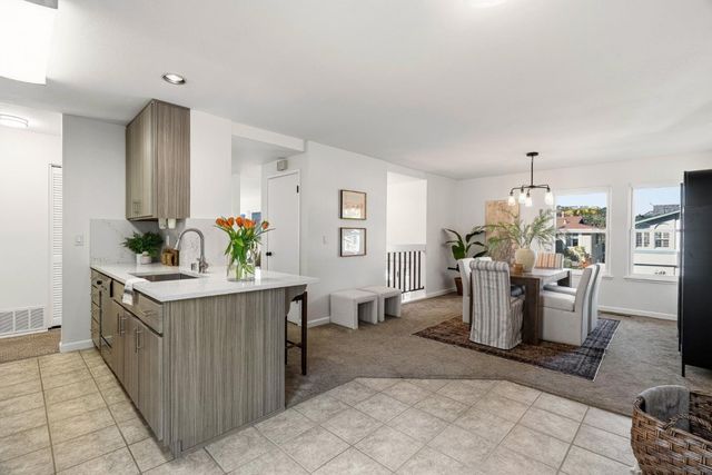 1100 Glacier Avenue, Pacifica, CA 94044