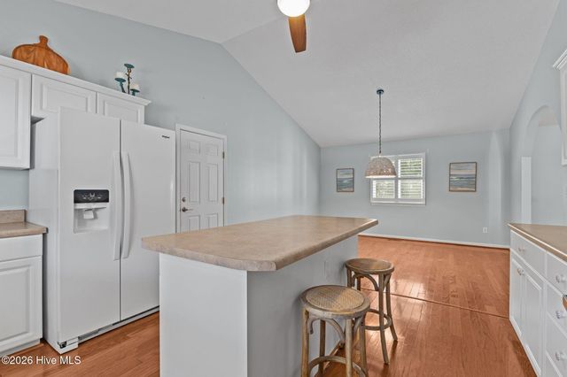 120 Robin Crescent, Cape Carteret, NC 28584