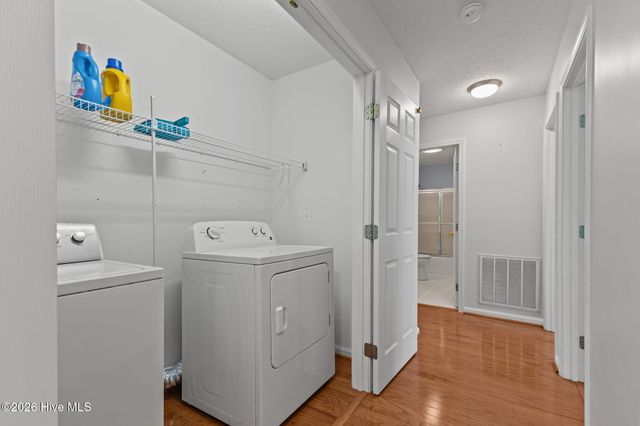 120 Robin Crescent, Cape Carteret, NC 28584