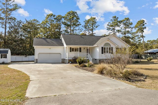 120 Robin Crescent, Cape Carteret, NC 28584