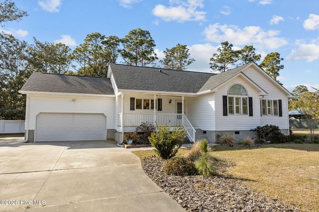 120 Robin Crescent, Cape Carteret, NC 28584