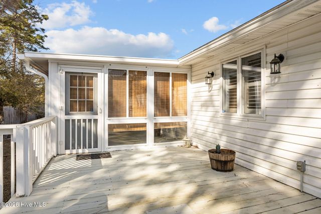 120 Robin Crescent, Cape Carteret, NC 28584