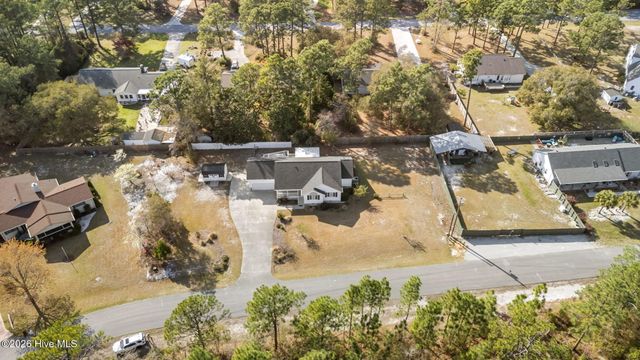 120 Robin Crescent, Cape Carteret, NC 28584