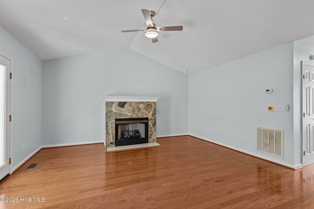 120 Robin Crescent, Cape Carteret, NC 28584