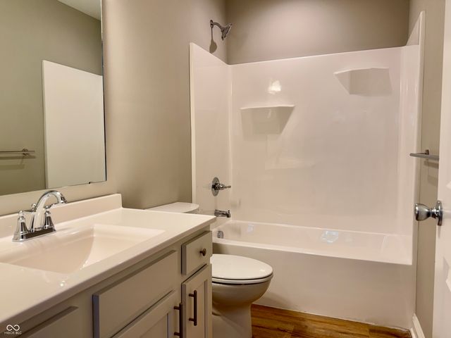 924 N Oakland Avenue, Indianapolis, IN 46201