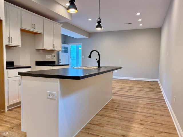 924 N Oakland Avenue, Indianapolis, IN 46201