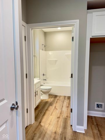 924 N Oakland Avenue, Indianapolis, IN 46201