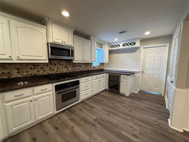 10403 Sandra Lynn Drive, Dallas, TX 75228