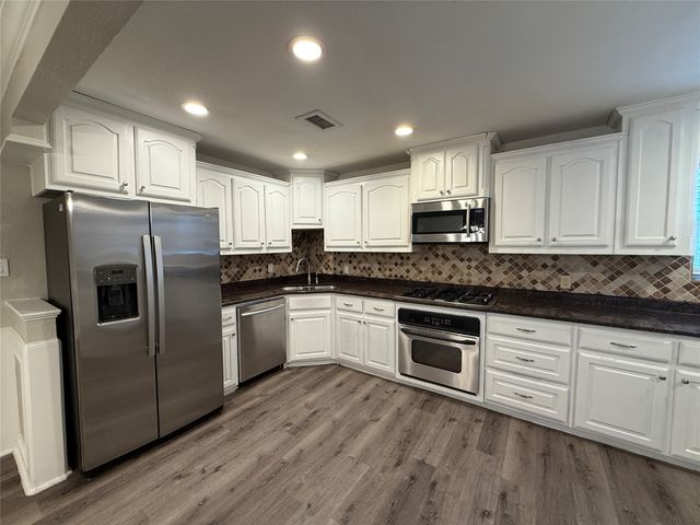 10403 Sandra Lynn Drive, Dallas, TX 75228