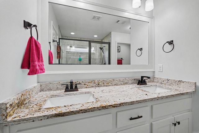 1545 Del Rey Court, Benton, AR 72019