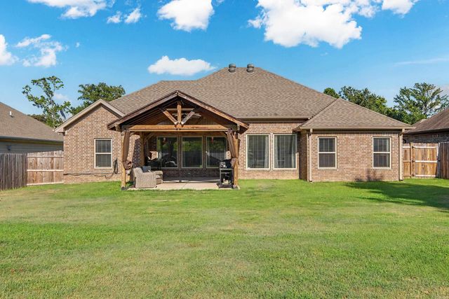1545 Del Rey Court, Benton, AR 72019