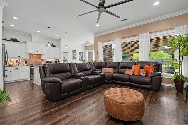 1545 Del Rey Court, Benton, AR 72019
