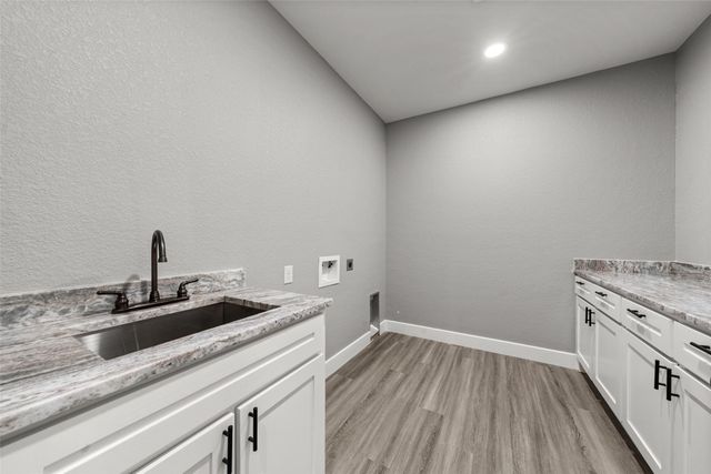 470 Elmwood Drive, Woodway, TX 76712