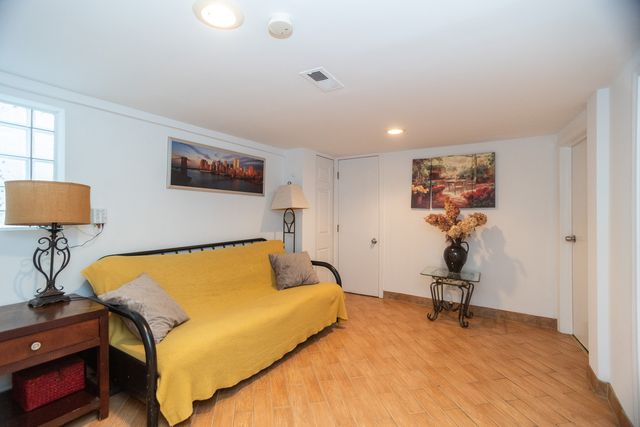 3728 N Oak Park Avenue, Chicago, IL 60634