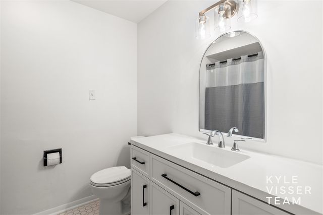 4455 Cloverleaf Drive, Grand Rapids, MI 49546