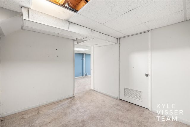 4455 Cloverleaf Drive, Grand Rapids, MI 49546