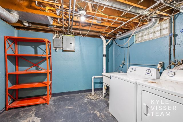 4455 Cloverleaf Drive, Grand Rapids, MI 49546