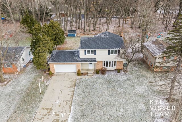 4455 Cloverleaf Drive, Grand Rapids, MI 49546