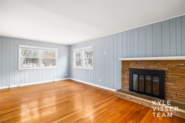 4455 Cloverleaf Drive, Grand Rapids, MI 49546