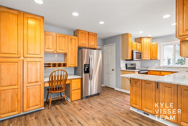 4455 Cloverleaf Drive, Grand Rapids, MI 49546