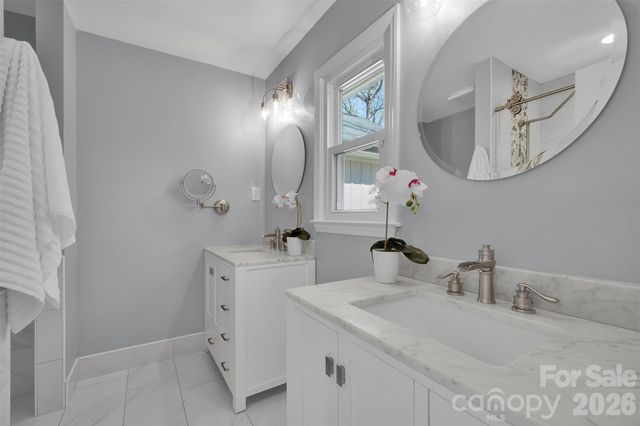 10311 Stonemede Lane, Matthews, NC 28105