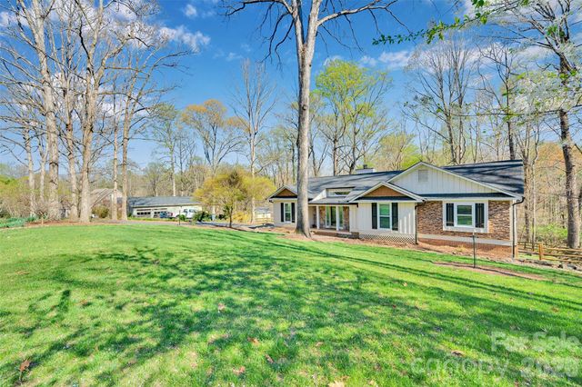 10311 Stonemede Lane, Matthews, NC 28105