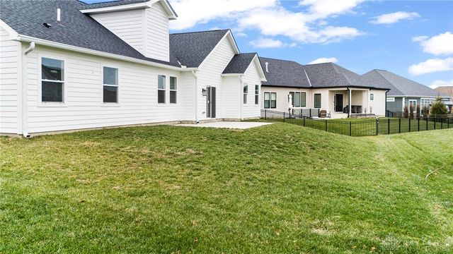 1050 Rosenthal Drive, Tipp City, OH 45371