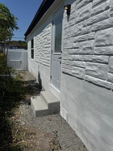 1794 NW 74th Ter, Miami, FL 33147