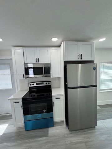 1794 NW 74th Ter, Miami, FL 33147