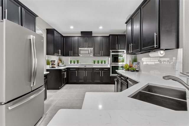 2006 AVENEL STREET, Orlando, FL 32828