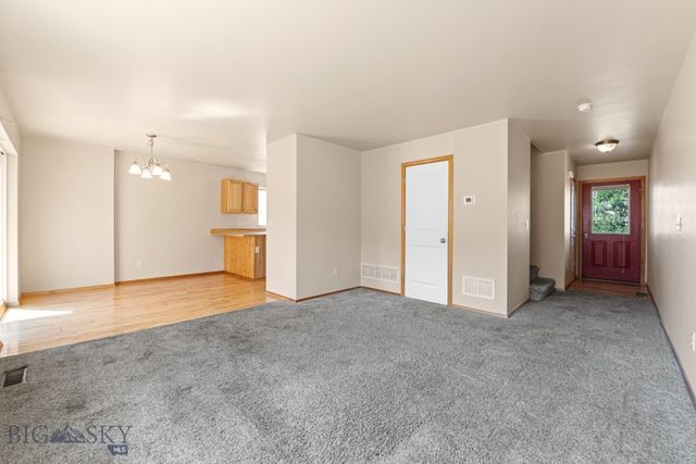 970 N River Rock Drive, Belgrade, MT 59714