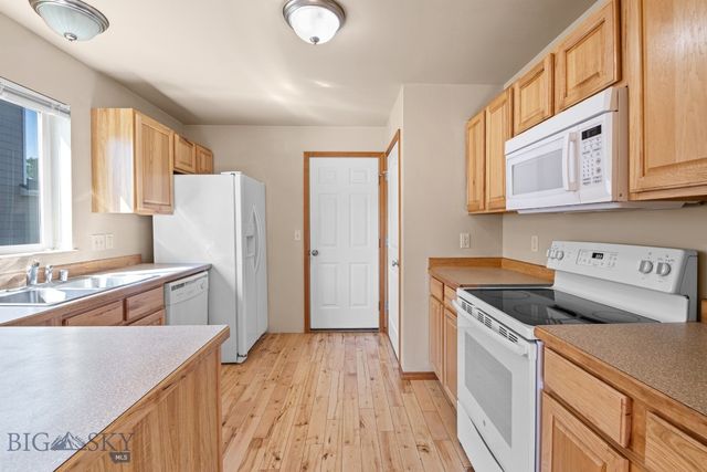 970 N River Rock Drive, Belgrade, MT 59714