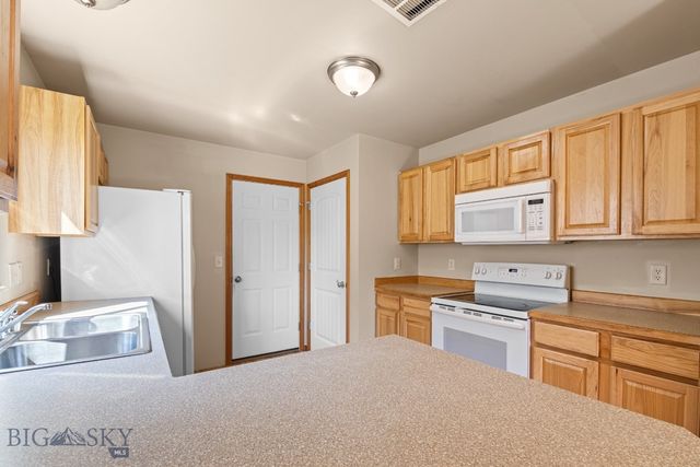 970 N River Rock Drive, Belgrade, MT 59714