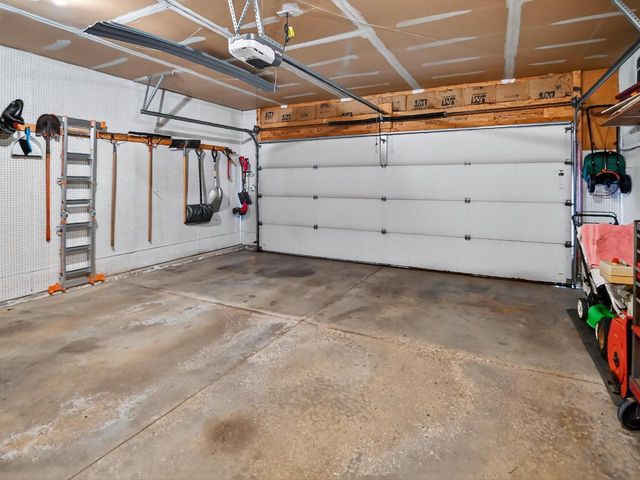 808A N Clover Lane, Cottage Grove, WI 53527